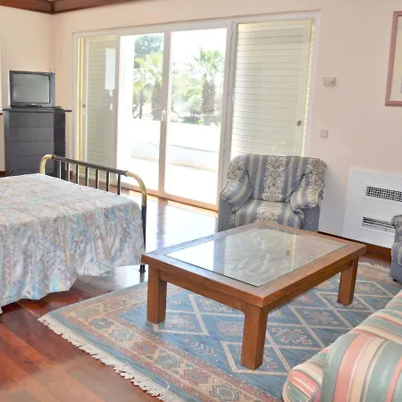 Villa Spacious In With Barbecue
