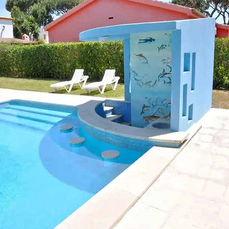 In With Private Pool & Bbq